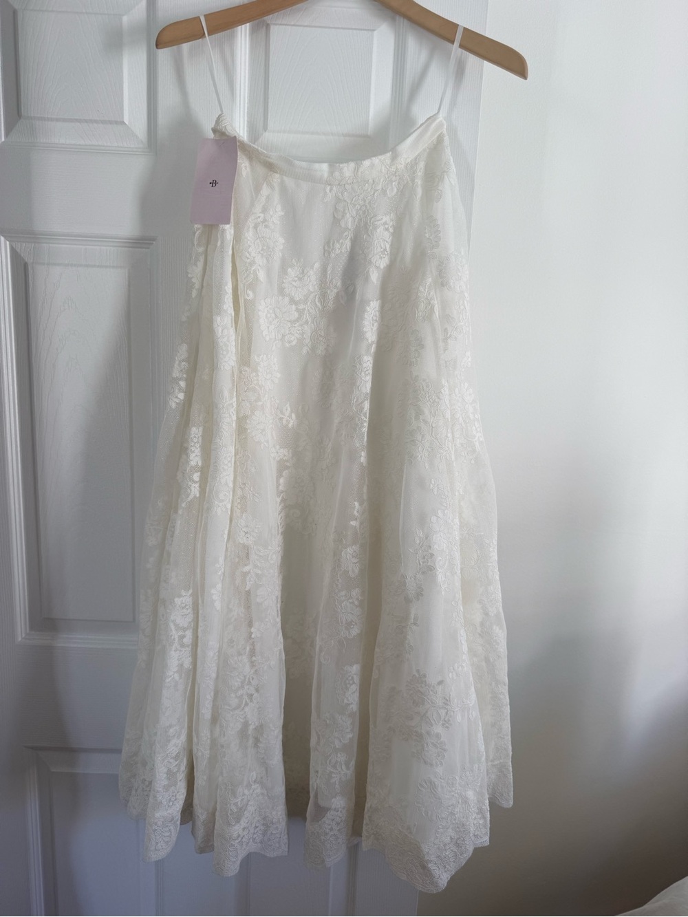 White Lace A-Line Skirt NWT - Picture 3 of 4